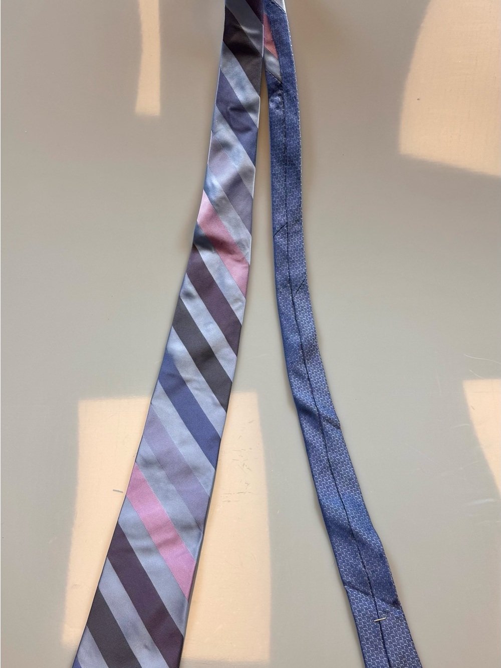 Robert Graham Silk Tie Blue Pink Stripe Knowledge Wisdom Truth USA